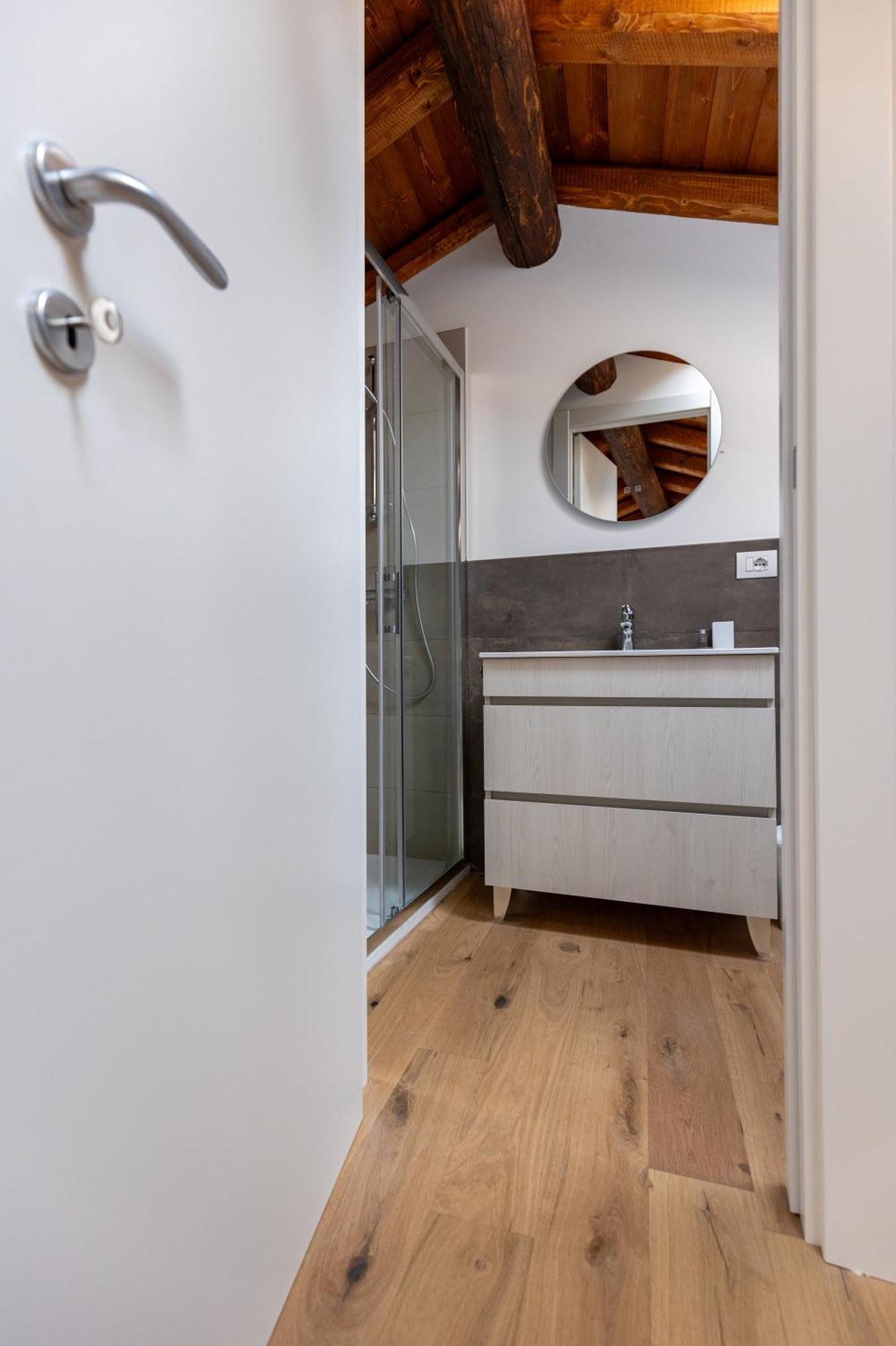 Piazza Del Lago Suites Menaggio Eksteriør bilde