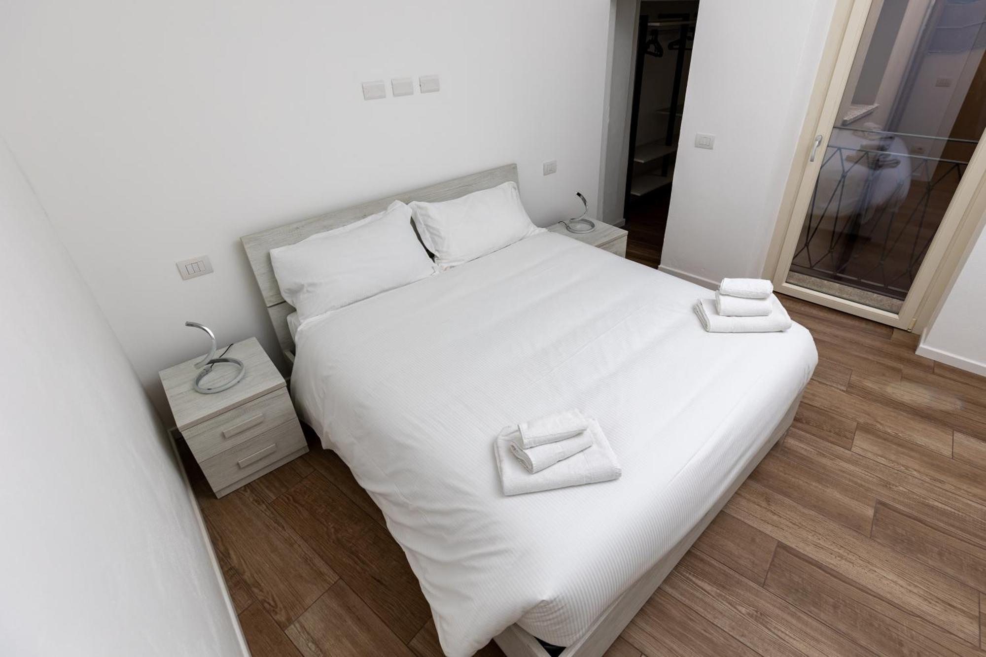 Piazza Del Lago Suites Menaggio Eksteriør bilde